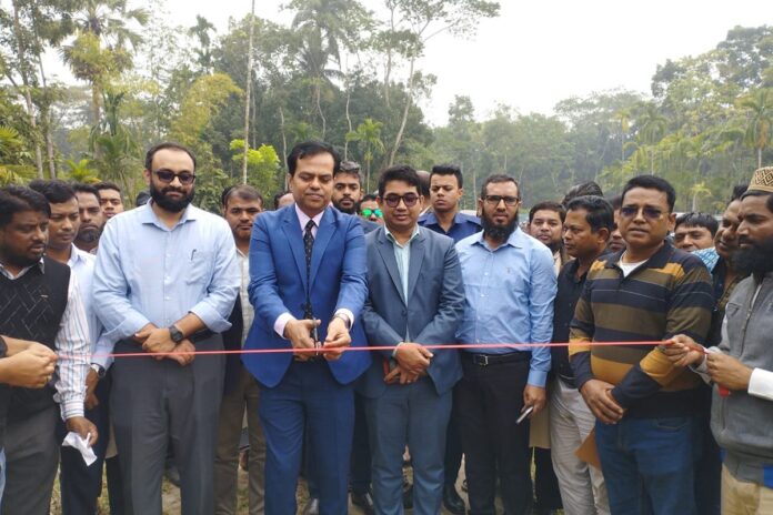 বরিশালে জলাবদ্ধতা নিরসনে দুই কিমি খাল খনন শুরু