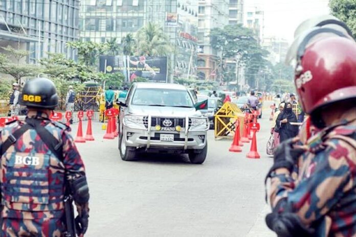 খালেদা জিয়ার স্বাস্থ্যের খোঁজ নিতে হাসপাতালে উপদেষ্টা ফরিদা আখতার