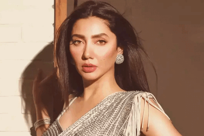 মানসিক অবসাদে ভুগছেন মাহিরা খান