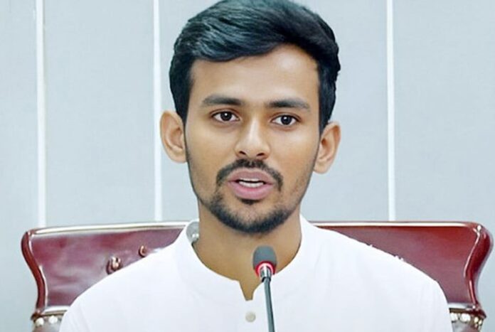 দেশের ক্রান্তিলগ্নে ভূমিকা রেখেছে আলেম সমাজ : উপদেষ্টা আসিফ