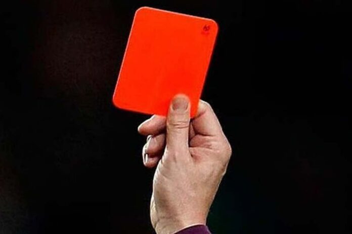 1764928343-e3b005763175fa69cb091a8d7ba1bb85 খেলা শুরুর আগেই লাল কার্ড