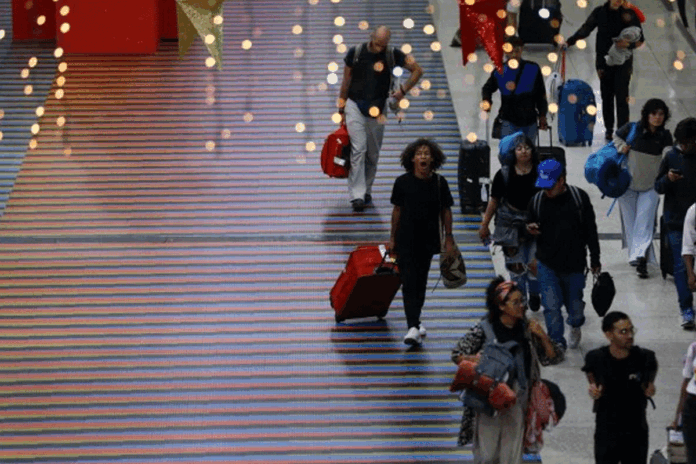 1764949876-2e4dbae43873d9c4000502fac3c29d73 মার্কিন নাগরিকদের ভেনেজুয়েলা ছাড়তে বললো স্টেট ডিপার্টমেন্ট