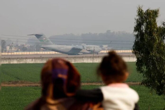 1765003735-4bebafe013382dc2b01138efc9403953 চলতি বছর তিন হাজারের বেশি ভারতীয়কে ফেরত পাঠিয়েছে আমেরিকা