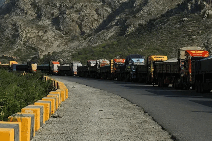 1765100152-068ae40523a24c9ef54edefd375e542d পাকিস্তান-আফগানিস্তান সীমান্তে পড়ে আছে কোটি ডলারের ওষুধ