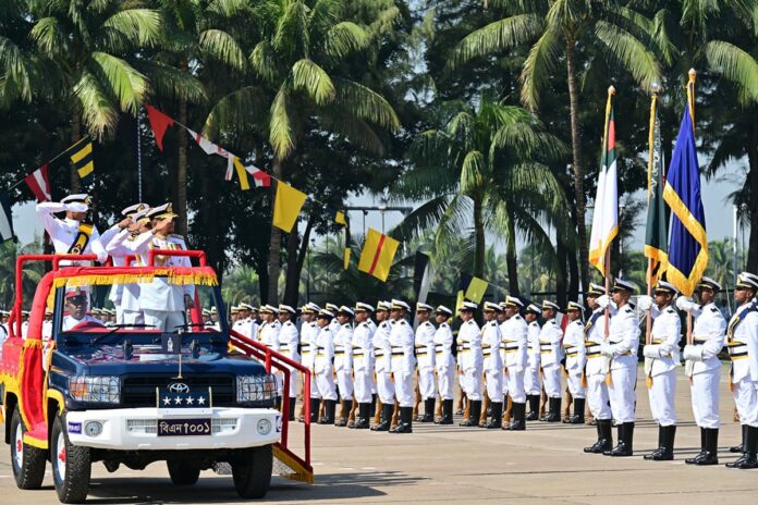 1765111266-fc2315ef644592564f2c56e4fff02039 বাংলাদেশ নেভাল একাডেমিতে তরুণ নৌ কর্মকর্তাদের কুচকাওয়াজ অনুষ্ঠিত