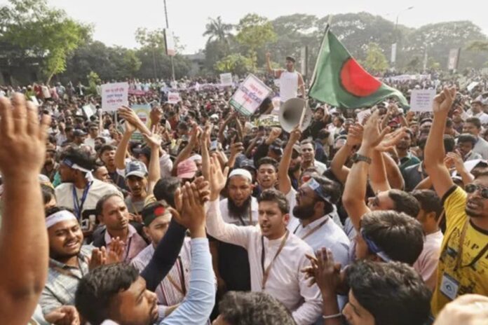 1765125182-dd065fbbcb6730a22e183dccca26a5dd এনইআইআর সংস্কারে রাজি বিটিআরসি, অবরোধ স্থগিত