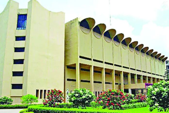 1765215391-3095557bc43a9f8b849e8e5fdd3ba8d8 বিজয় দিবসে টিকিট ছাড়াই ঘুরে দেখা যাবে জাদুঘর