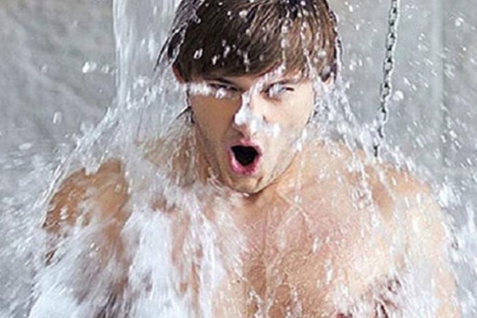 1765256612-179369c51024460db8196f6438e14bd9 শীতকালে কোন পানিতে গোসল করা উচিত? গরম না ঠান্ডা?