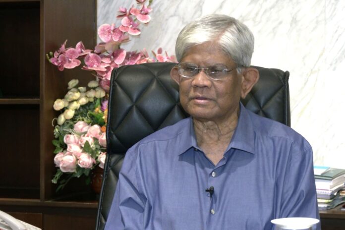 1765292188-a35d682aa4225e8295041d7abd706a41 লুকিয়ে রাখা টাকা ব্যাংকে জমা দেওয়ায় বাড়ছে কোটিপতি: অর্থ উপদেষ্টা