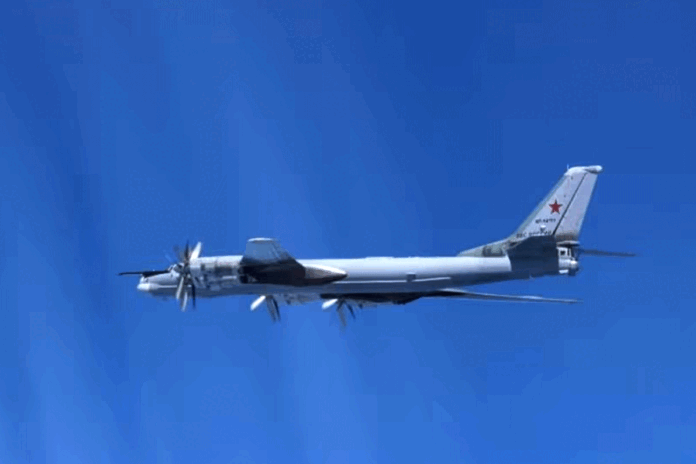 1765366415-eb74f13370072143aa03e404e59663cc উত্তেজনা বাড়ল: জাপানের আকাশসীমার পাশে রাশিয়া-চীনের বিমান টহল