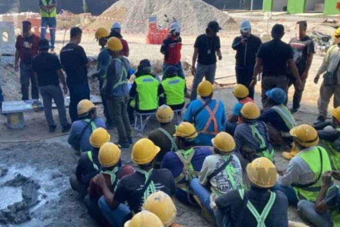 1765430347-bd1909eb7c8a1b47c8024906670fb18f মালয়েশিয়ায় বাংলাদেশিসহ ৫৬ অভিবাসী গ্রেফতার