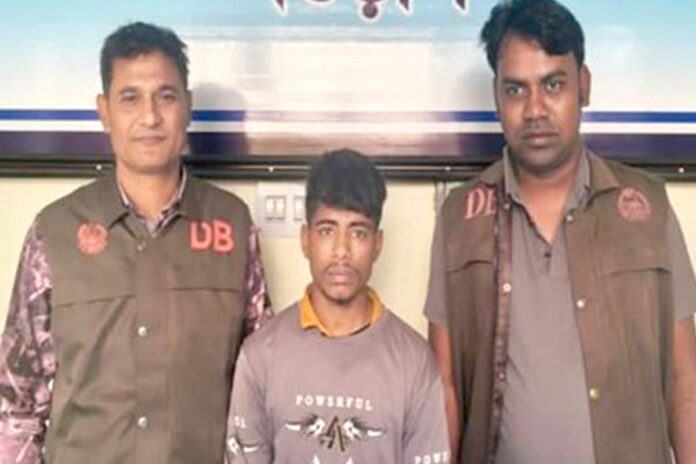 1765529297-584f1a9a1a33f47ac084dc8b0526320d বগুড়া আদালত চত্বর থেকে পালানো আসামি ১৭ ঘণ্টা পর গ্রেফতার