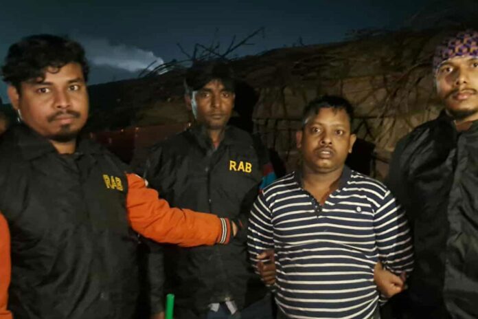 1765827057-9a0ca7e84a621204a855c242bbcf1f62 ওসমান হাদিকে হত্যাচেষ্টা: শ্যুটার ফয়সালের সহযোগী গ্রেপ্তার