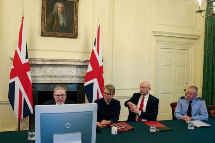 লড়াইয়ের প্রস্তুতি নিতে বললেন ব্রিটিশ প্রতিরক্ষা প্রধান