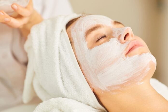 উজ্জ্বল ত্বকের জন্য ৭টি কার্যকর টিপস