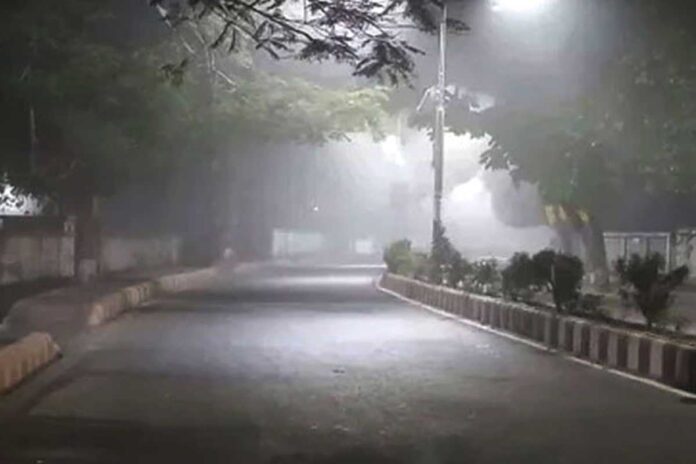 1765871896-2d59d3ffdb7e00db3e1d2f655dab07a8 পাঁচ দিনের পূর্বাভাসে যা জানাল আবহাওয়া অফিস