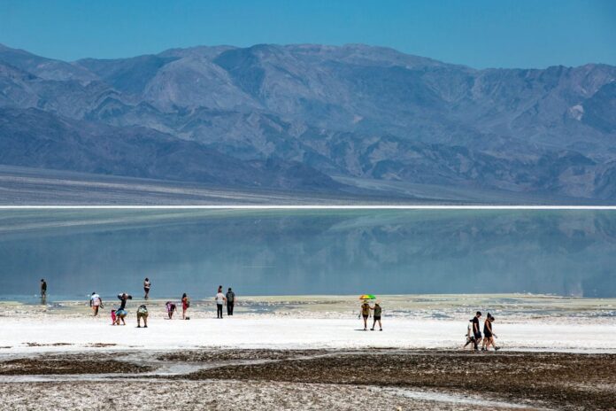 1765874942-2ad3be37054beec371d2e02f91285832 লাখো বছর পর জেগে উঠেছিল যুক্তরাষ্ট্রের ‘ম্যানলি লেক’