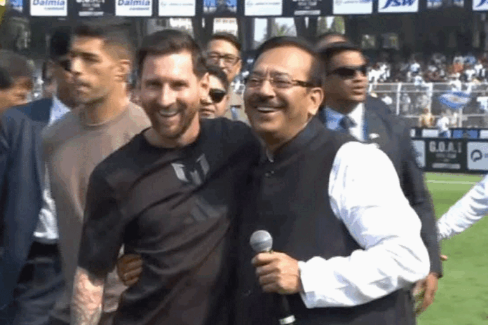 1765885813-0fd1b3e50b180f904417be3b650af116 মেসির অনুষ্ঠানে বিশৃঙ্খলা: ক্রীড়ামন্ত্রী অরূপ বিশ্বাসকে অব্যাহতি