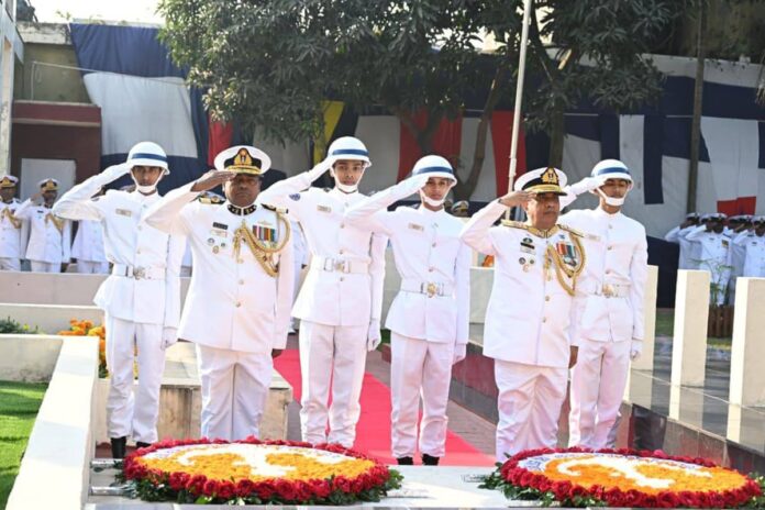 1765891069-87fb4ce905821cad435479ed6f83b12f যথাযোগ্য মর্যাদায় নৌ অঞ্চলসমূহে মহান বিজয় দিবস উদযাপিত