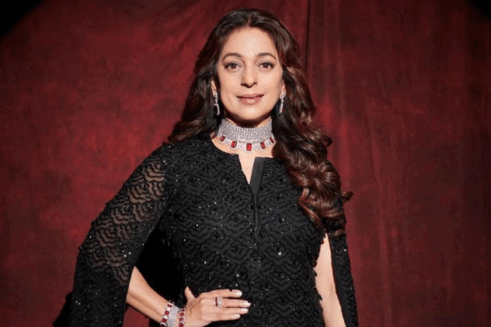 1765987080-b4028a94b255f1e2b9bb6e172b05f60b ভারতের সবচেয়ে ধনী অভিনেত্রী জুহি চাওলা