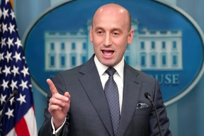 1766025744-2b2b09325855b82765b724bb7139931b ভেনেজুয়েলার তেলকে নিজেদের সম্পদ দাবি যুক্তরাষ্ট্রের