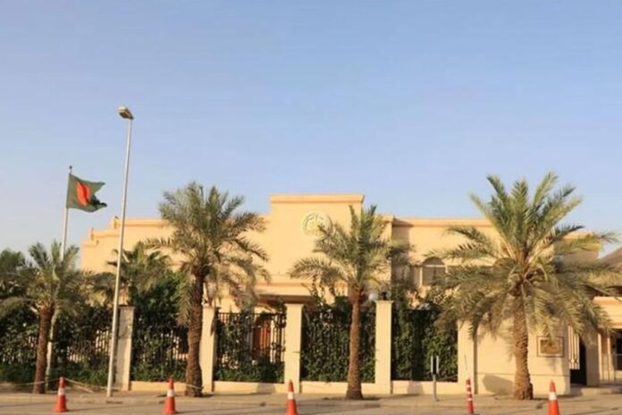 1766033901-9516444d2360dab6fc0fdbca7b6663e3 সৌদিতে অনুমতি ছাড়া নির্বাচনী সভা, কয়েকজন বাংলাদেশি আটক