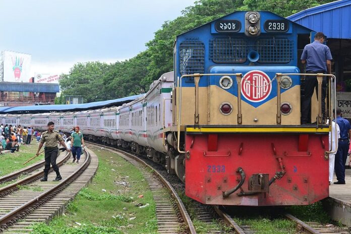 শনিবার থেকে যেসব অঞ্চলে বাড়ছে ট্রেন ভাড়া