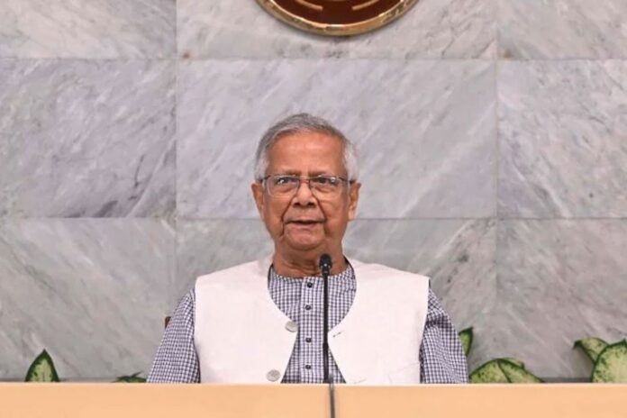 সীমান্তে অতন্দ্র প্রহরীর দায়িত্ব পালন করছে বিজিবি: প্রধান উপদেষ্টা