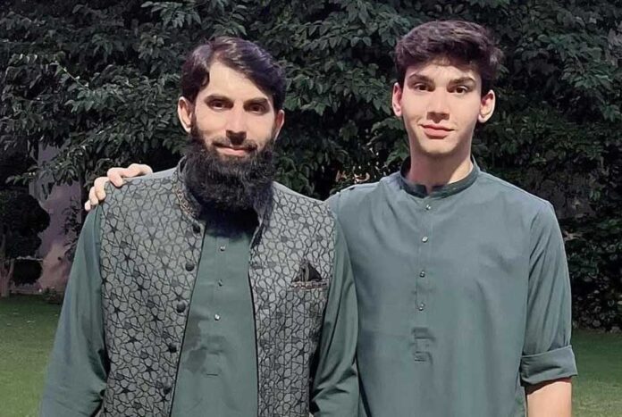 পাকিস্তানের সেই মিসবাহর ছেলে ফাহামের ব্যাটে রানের ফোয়ারা