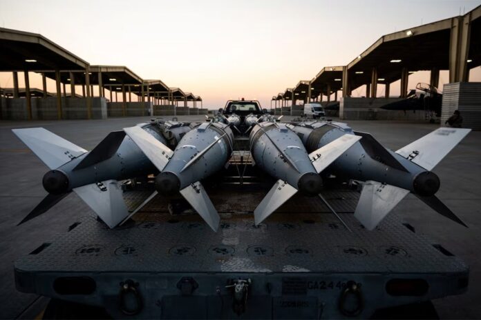 1766198573-71d5f3dc1b7680b05cc6240dace10464 সিরিয়ায় বড় পরিসরে হামলা শুরু করল যুক্তরাষ্ট্র