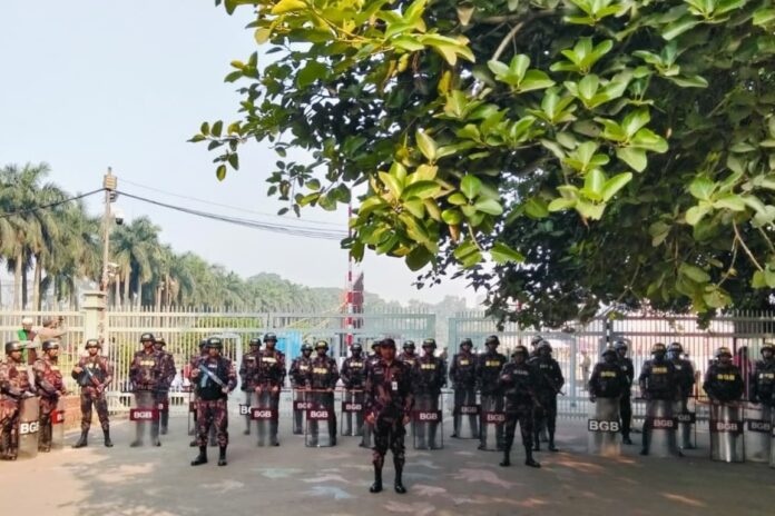 সংসদ ভবনসহ রাজধানীর বিভিন্ন গুরুত্বপূর্ণ স্থানে বিজিবি মোতায়েন