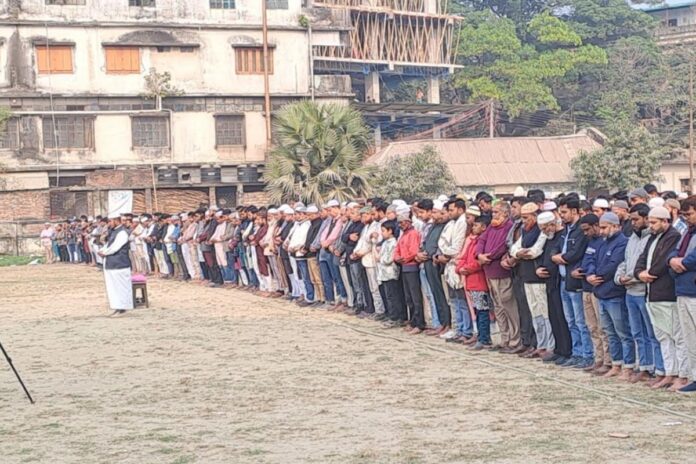 বগুড়ায় শহীদ ওসমান শরীফ হাদির গায়েবানা জানাজা অনুষ্ঠিত