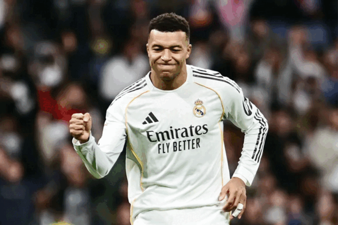 রোনালদোর রেকর্ড ছুঁয়ে যা বললেন এমবাপে