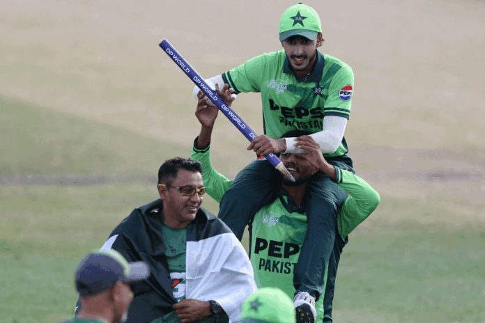 এশিয়া কাপে ভারতকে হারিয়ে শিরোপা জিতলো পাকিস্তান