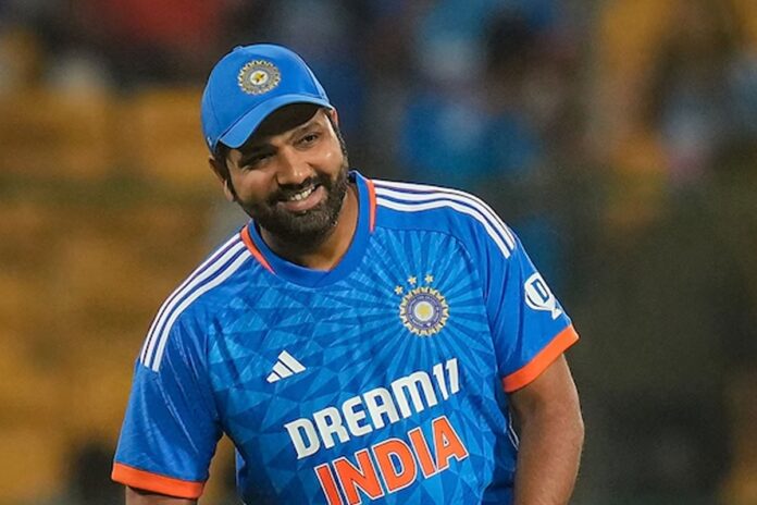 এখনই ওয়ানডে থেকে অবসর নিচ্ছেন না রোহিত শর্মা
