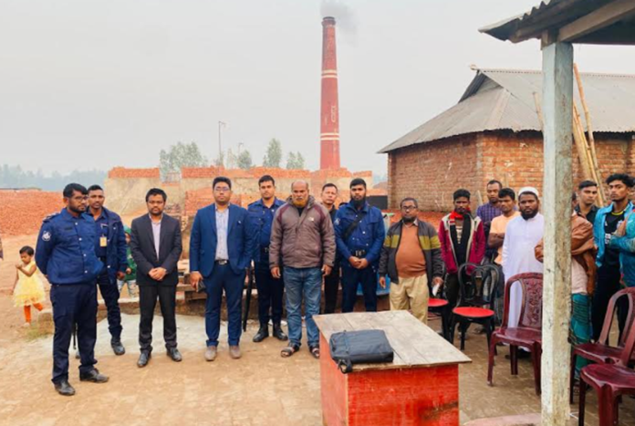 কুড়িগ্রামে ভ্রাম্যমাণ আদালতে দুই ইটভাটাকে জরিমানা