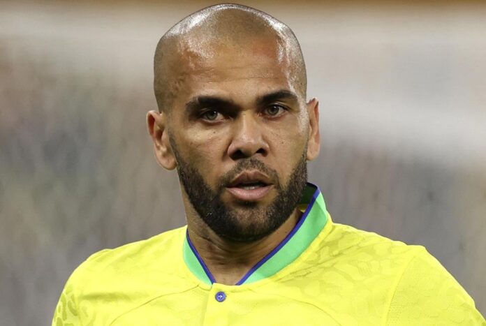 ক্লাব কিনে ফুটবলে ফিরছেন সেই আলভেস