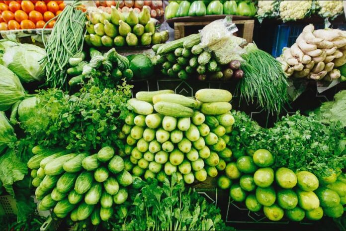 কমেছে শীতকালীন সবজি ও পেঁয়াজের দাম