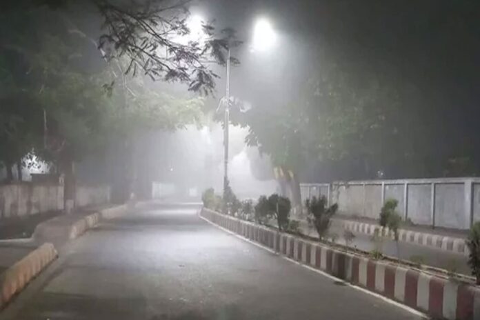 1767015583-eb2c779d21fc031b4261ddf0c7c78975 রাতে ঢাকায় বাড়বে শীতের প্রকোপ