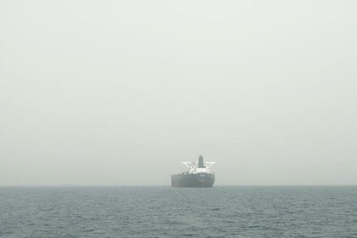 1767087195-c3d13d4e323f0927a9dadb85ece4aea3 ইয়েমেনের মুকাল্লা বন্দরে সৌদি জোটের বিমান হামলা