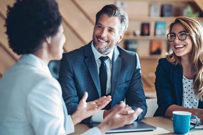 কানাডার অন্টারিওতে জানুয়ারি থেকে চাকরির বিজ্ঞাপনে নতুন বিধিমালা