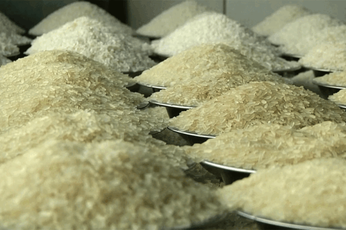 ভারত থেকে আরও ৫০ হাজার টন সেদ্ধ চাল কিনবে সরকার