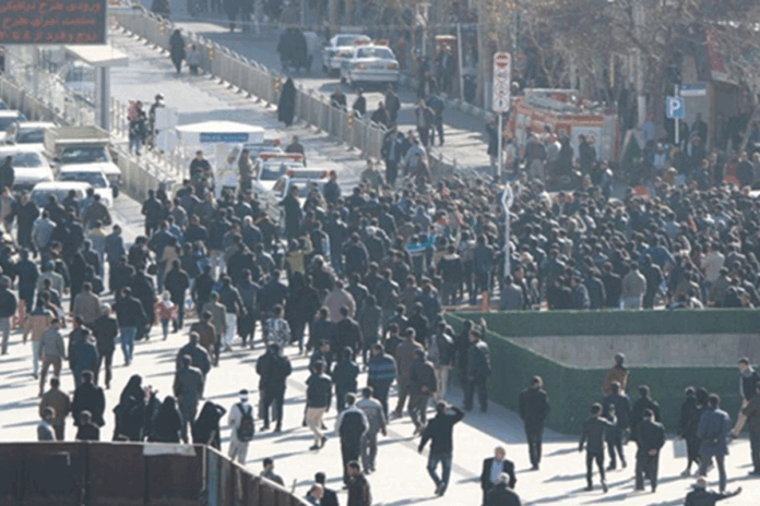 ইরানে শিক্ষার্থীদের বিক্ষোভ, আলোচনায় বসতে চায় সরকার