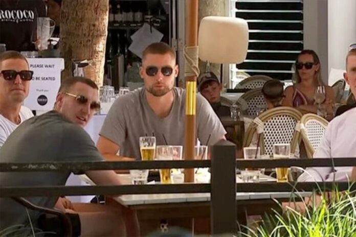 1767199062-62bf1edb36141f114521ec4bb4175579 অ্যাশেজে ক্রিকেটারদের মদ্যপান নিয়ে তদন্তে কী পেল ইংল্যান্ড