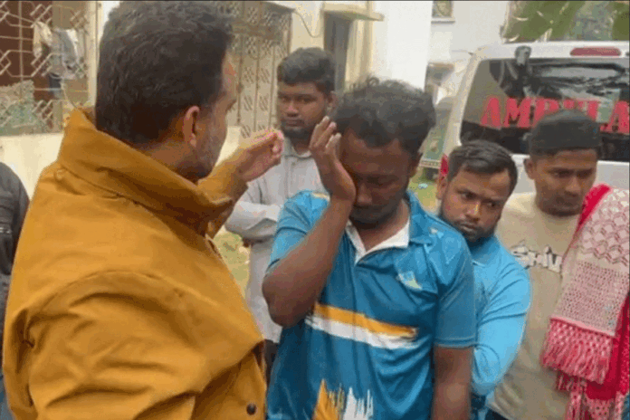 1767443143-fee4e47f3e4c529b1f2c751035a4492c লক্ষ্মীপুরে ভাইকে পিটিয়ে হত্যা, তিন ভাই আটক