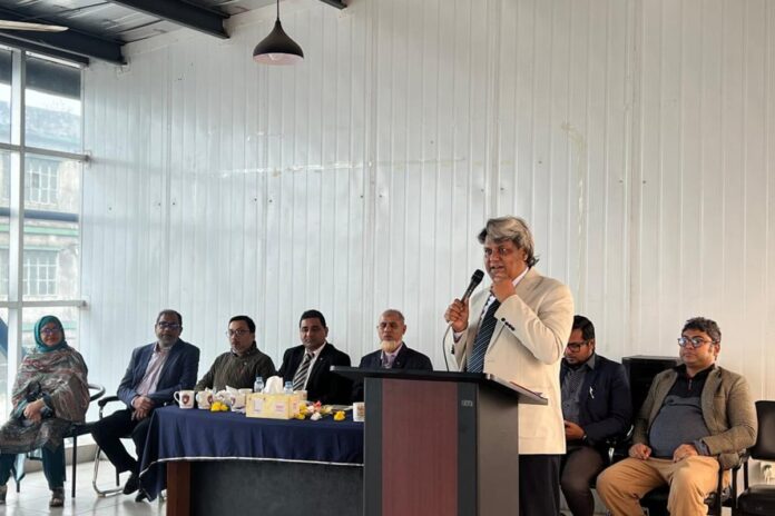 রয়েল বিশ্ববিদ্যালয়ে নেক পেইন ও ডিভাইস-সম্পর্কিত ফিজিওথেরাপি কর্মসূচি