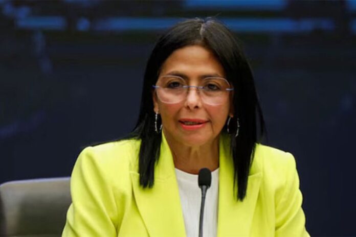 1767500010-718c64db364a36b690a522b5076ec9d9 মাদুরোর অনুপস্থিতিতে ভাইস প্রেসিডেন্টকে দায়িত্ব নেওয়ার নির্দেশ আদালতের