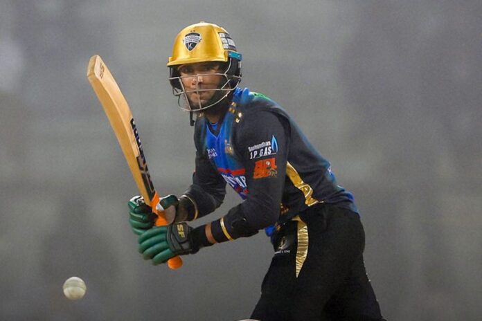 মাহমুদউল্লাহর ফিফটিতে রংপুরের লড়াকু সংগ্রহ