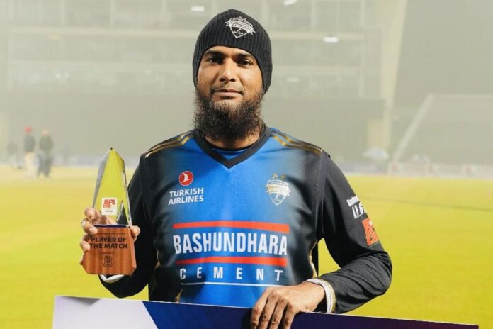 1767545955-7e709e74f77dac9c8694ac678499d17a টানা দুই ম্যাচে সেরা মাহমুদউল্লাহ, গড়লেন ফিফটির রেকর্ড