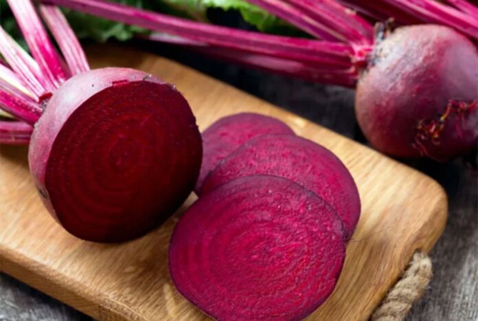 বিটরুট কেন খাবেন